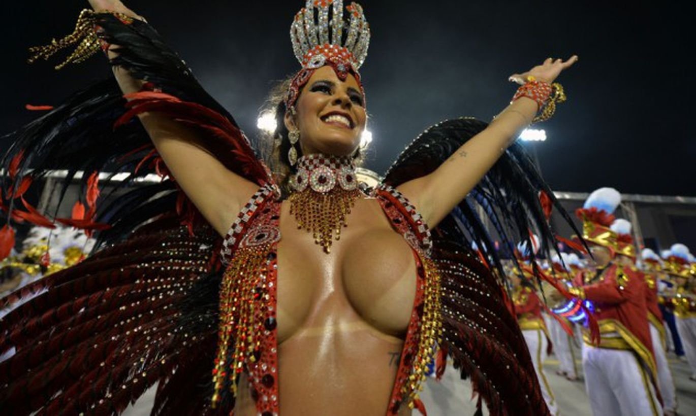 порно бразильском карнавале фото 28