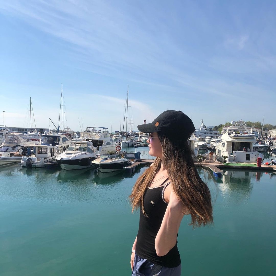 Анастасия Гулякова горячие