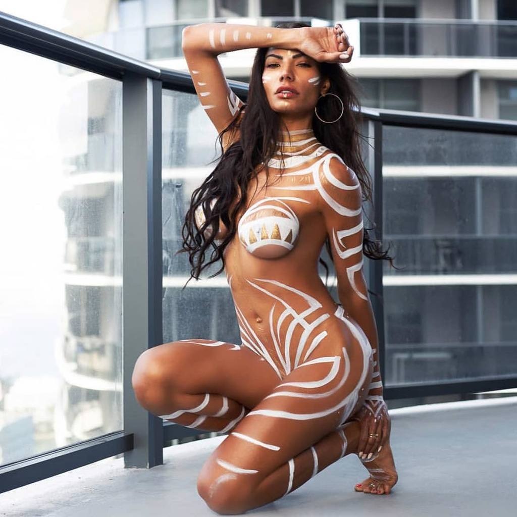 Николь Амато