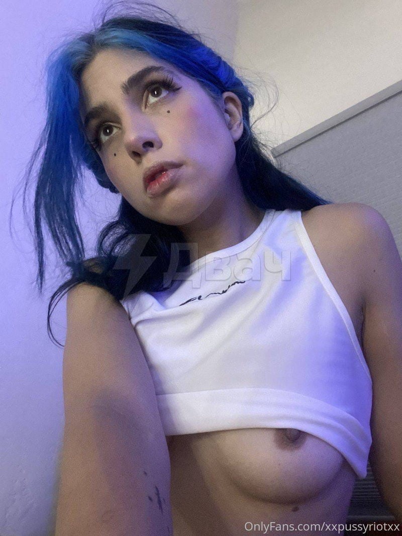 Надежда Толоконникова ню