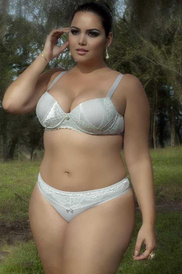 Модель Элис Бонитон