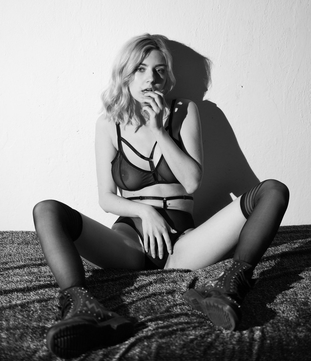 Программист в постели