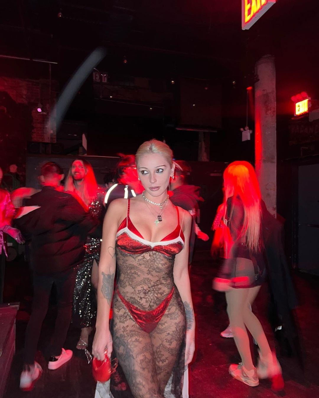 Колготки телесного цвета