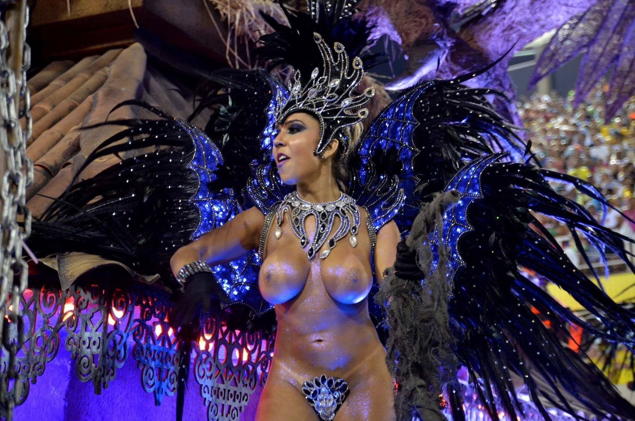 Карнавал в Бразилии / Brazilian carnival - Orgy #3 Miss Ass Brazil Bluey