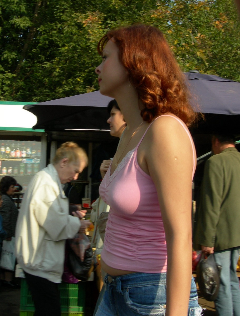 Пожилые волосатые под юбкой