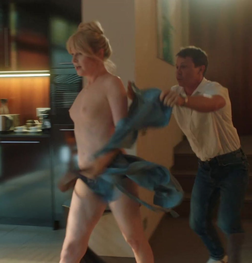 Ольга Медынич бюст