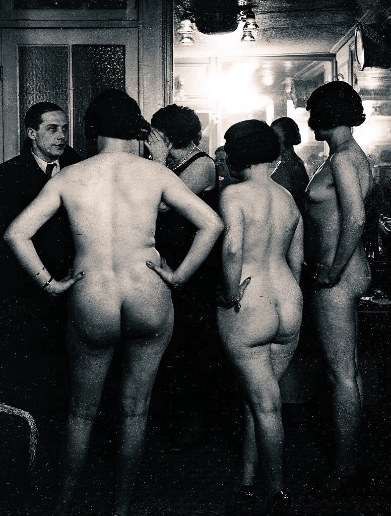 Конкурс красоты в стиле ню