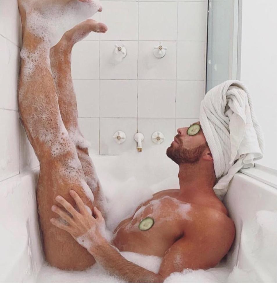 Голые девчонки в полотенце