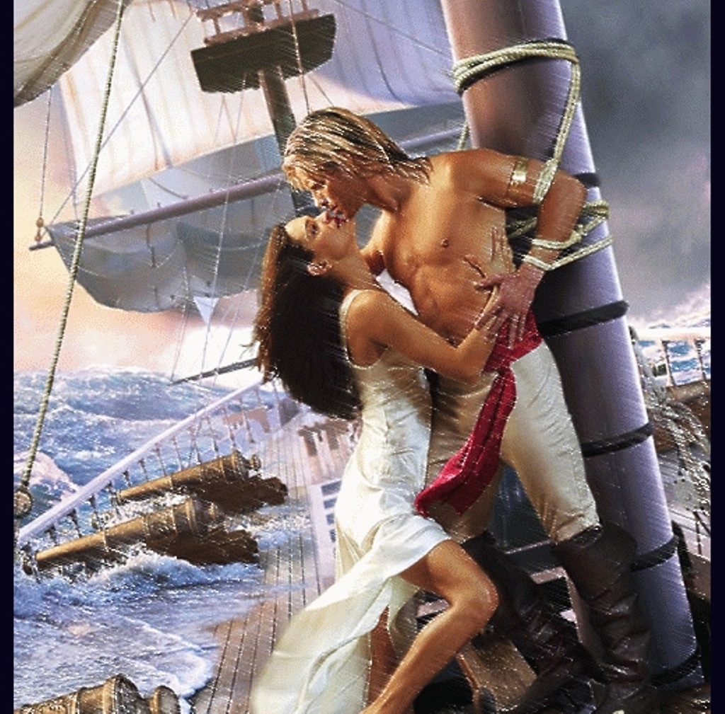 На яхте девушка стриптиз