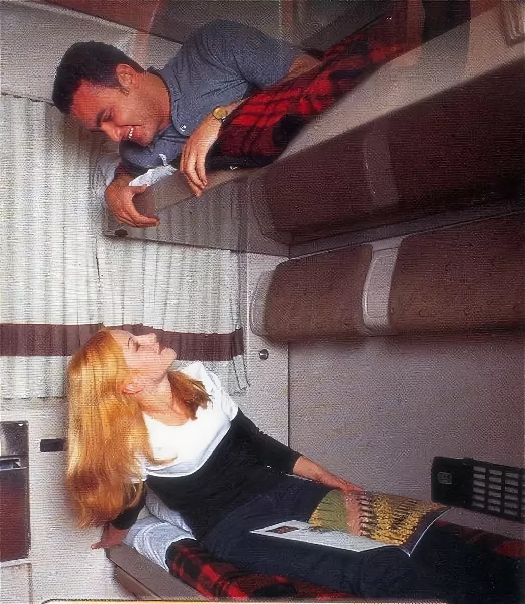 Девушка в поезде