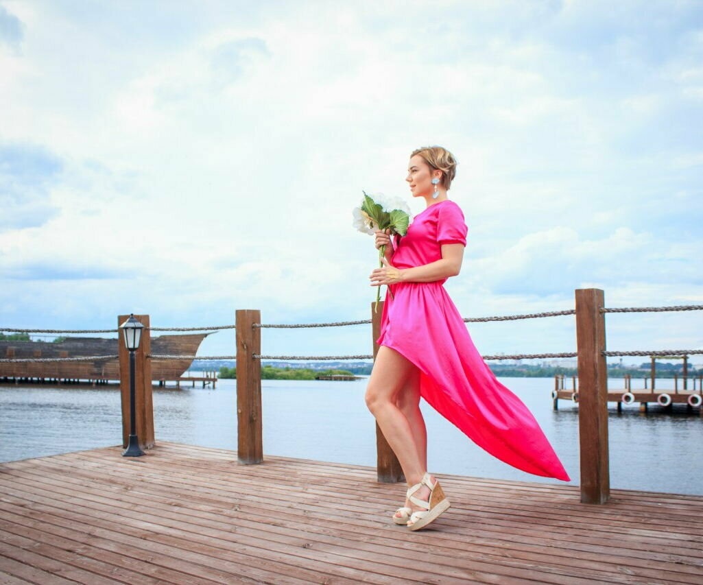 Илана Юрьева исакжанова ноги