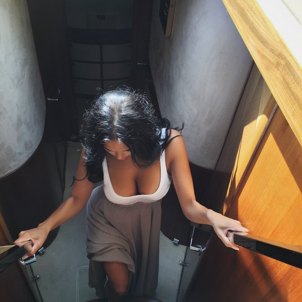 Голые порнозвезды с косичками