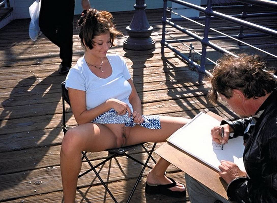 Пьяные девушки без трусов