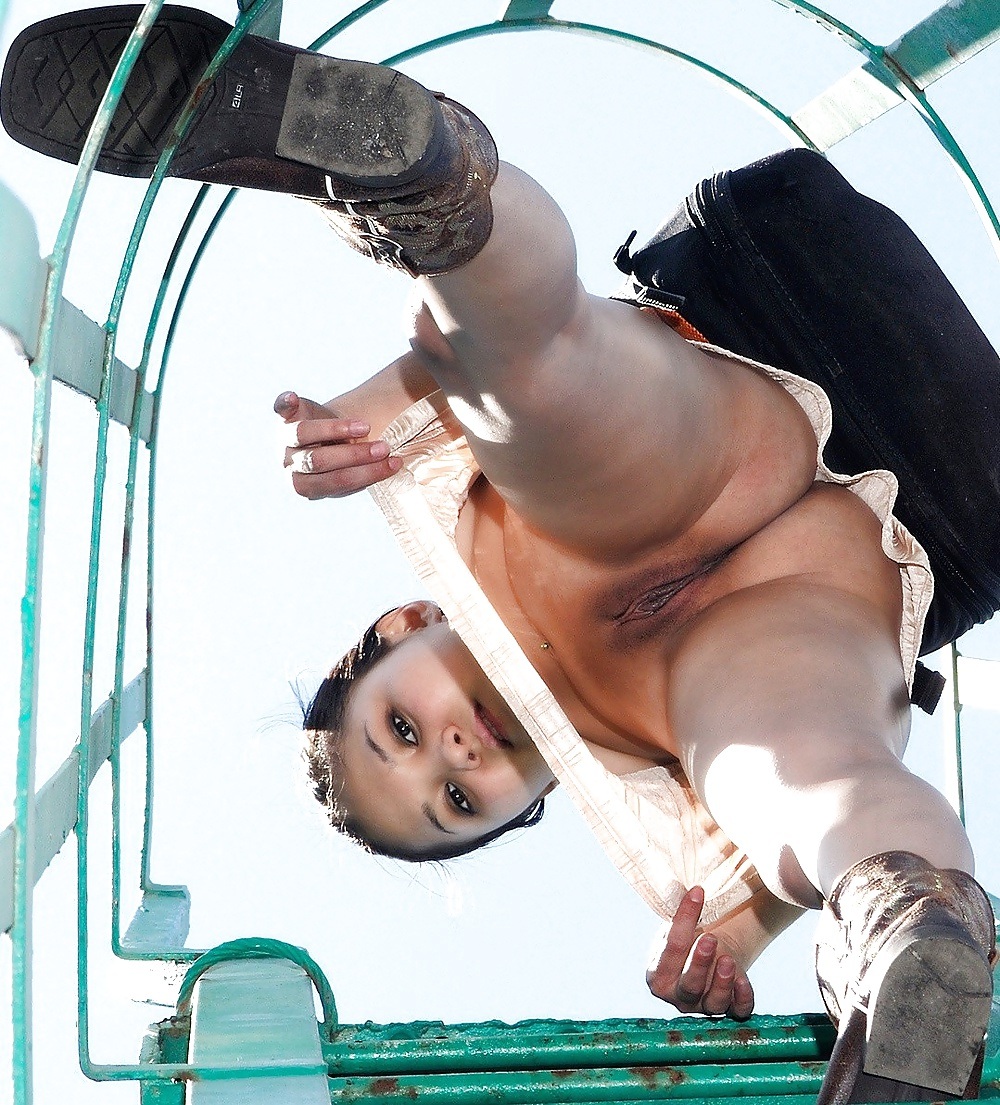 Подглядывание за женщинами