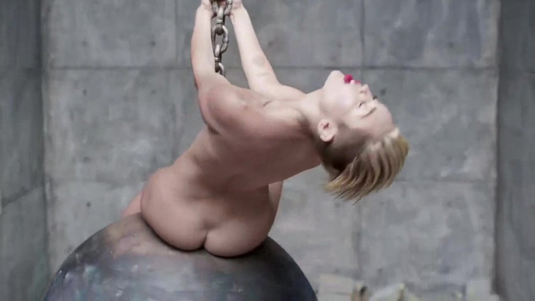 Майли Сайрус Wrecking Ball голая