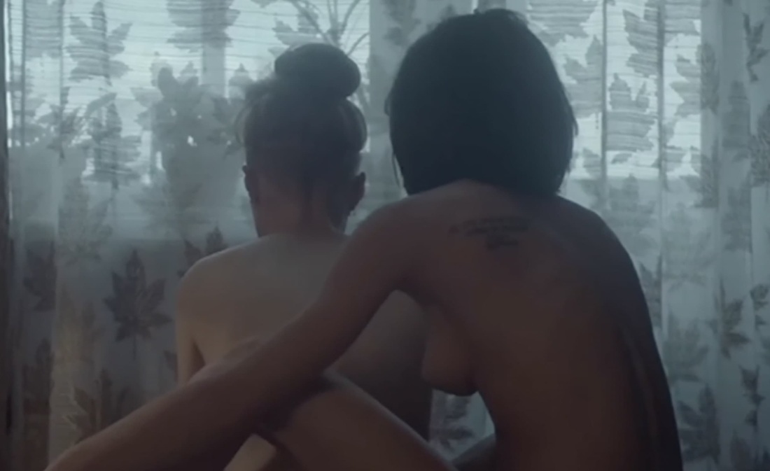 Голая Аня Денисова крупно