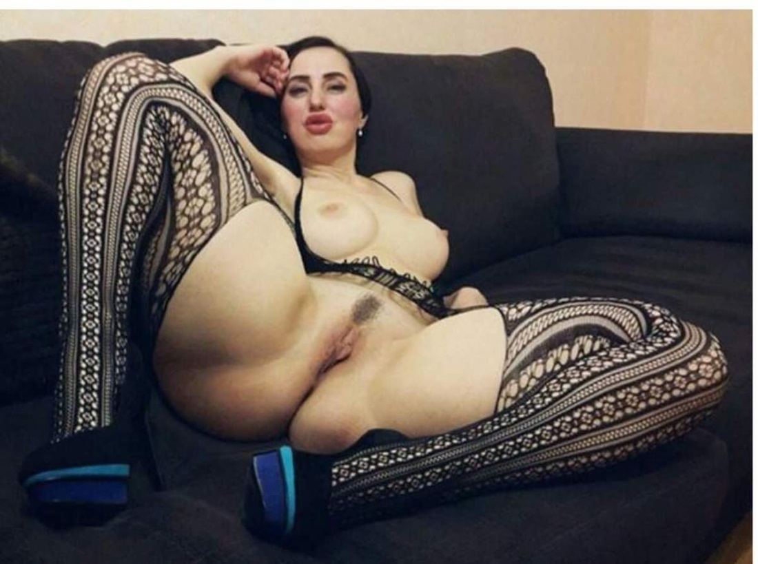 Красивые голые арабские женщины