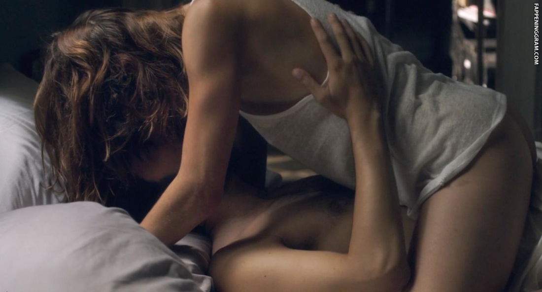 Наталия Тена ноги