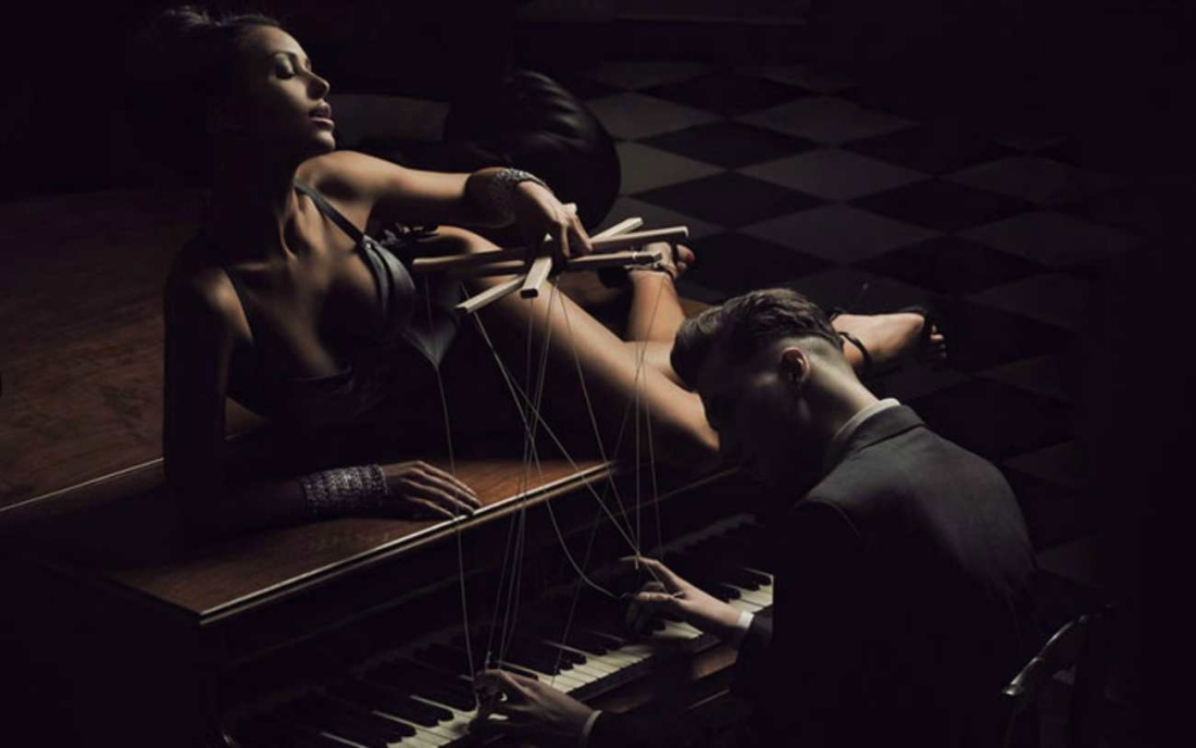 Рояль девушка и мужчина