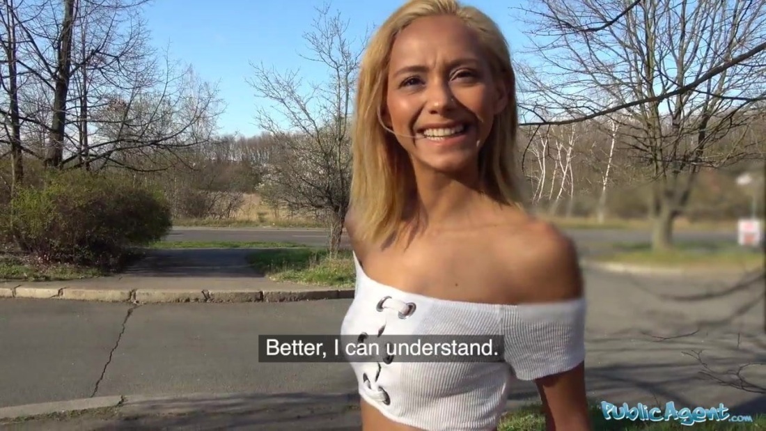 Публик агент с большими сиськами