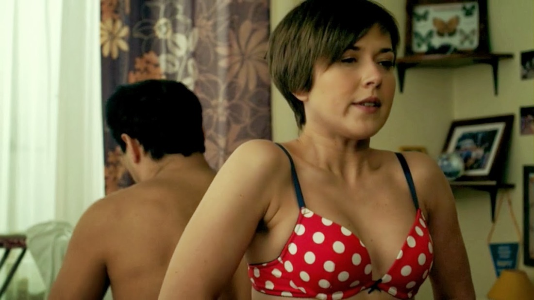 Голые на домашней две кузины