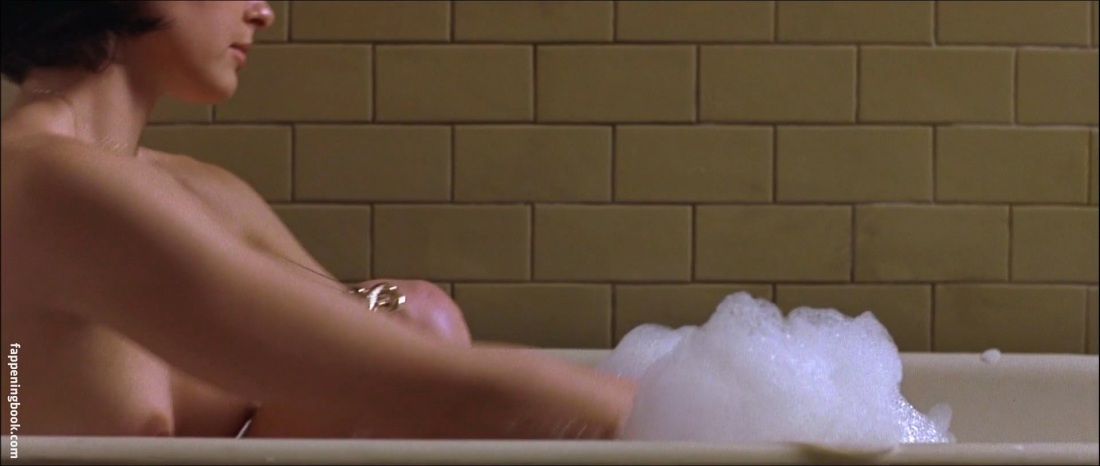 Эшли Ньюбро фото из фильмов ню