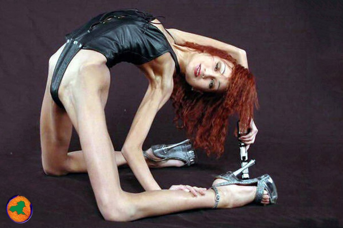 Жесткий трах Анорексички