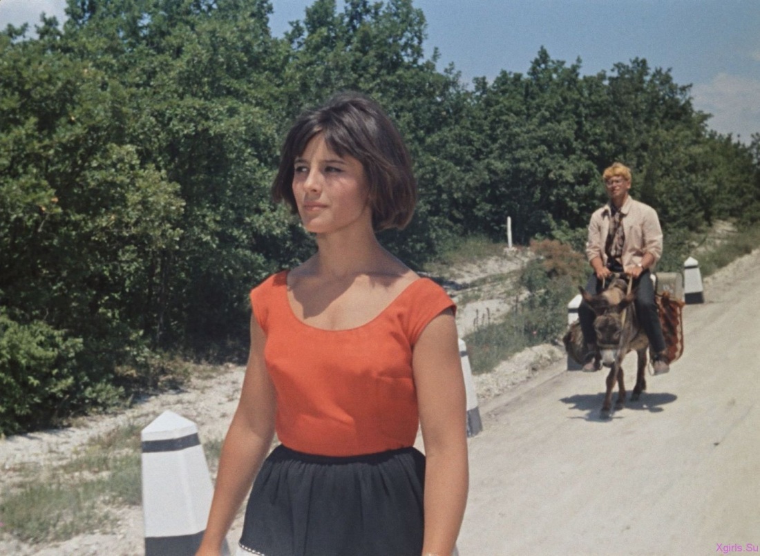 Наталья Варлей в купальнике Кавказская пленница