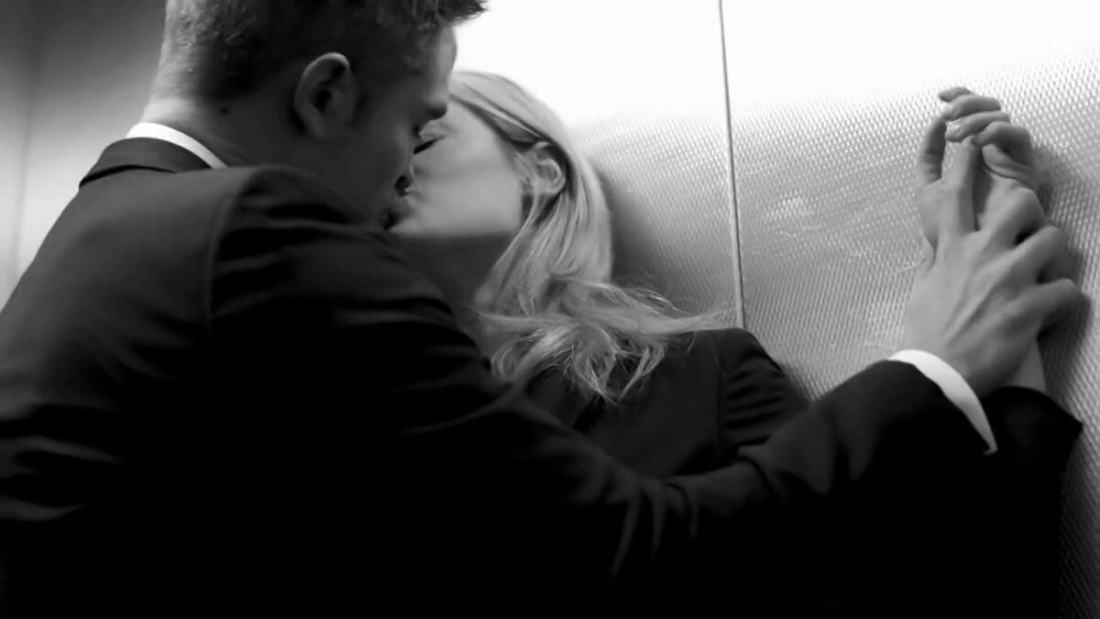 Dior homme с Робертом Паттинсоном в лифте