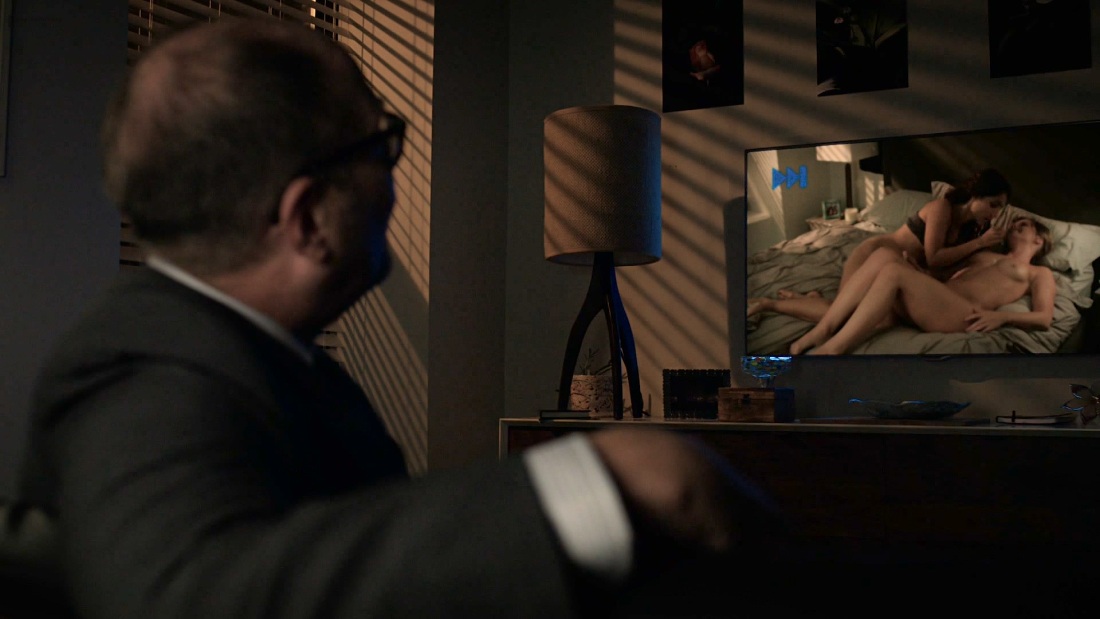 Мэгги Джилленхол голая в фильме