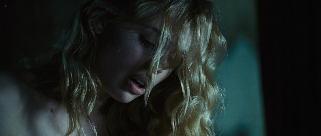 Голая Мелисса на публике фото