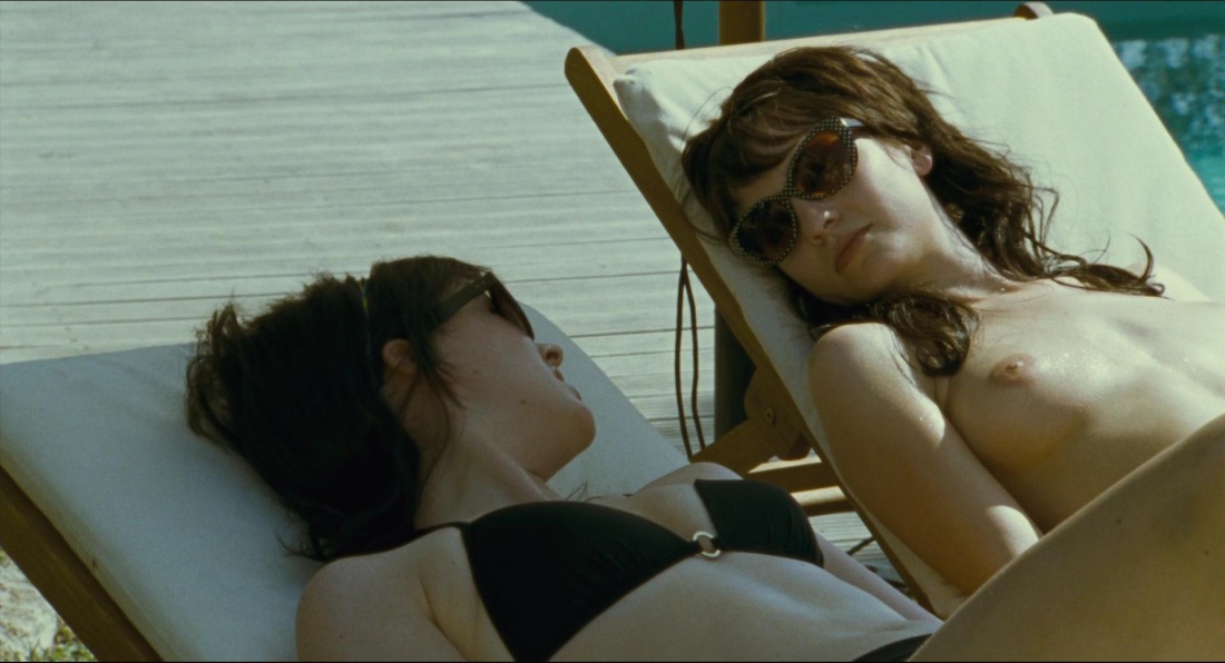 Александра Урсуляк обнаже