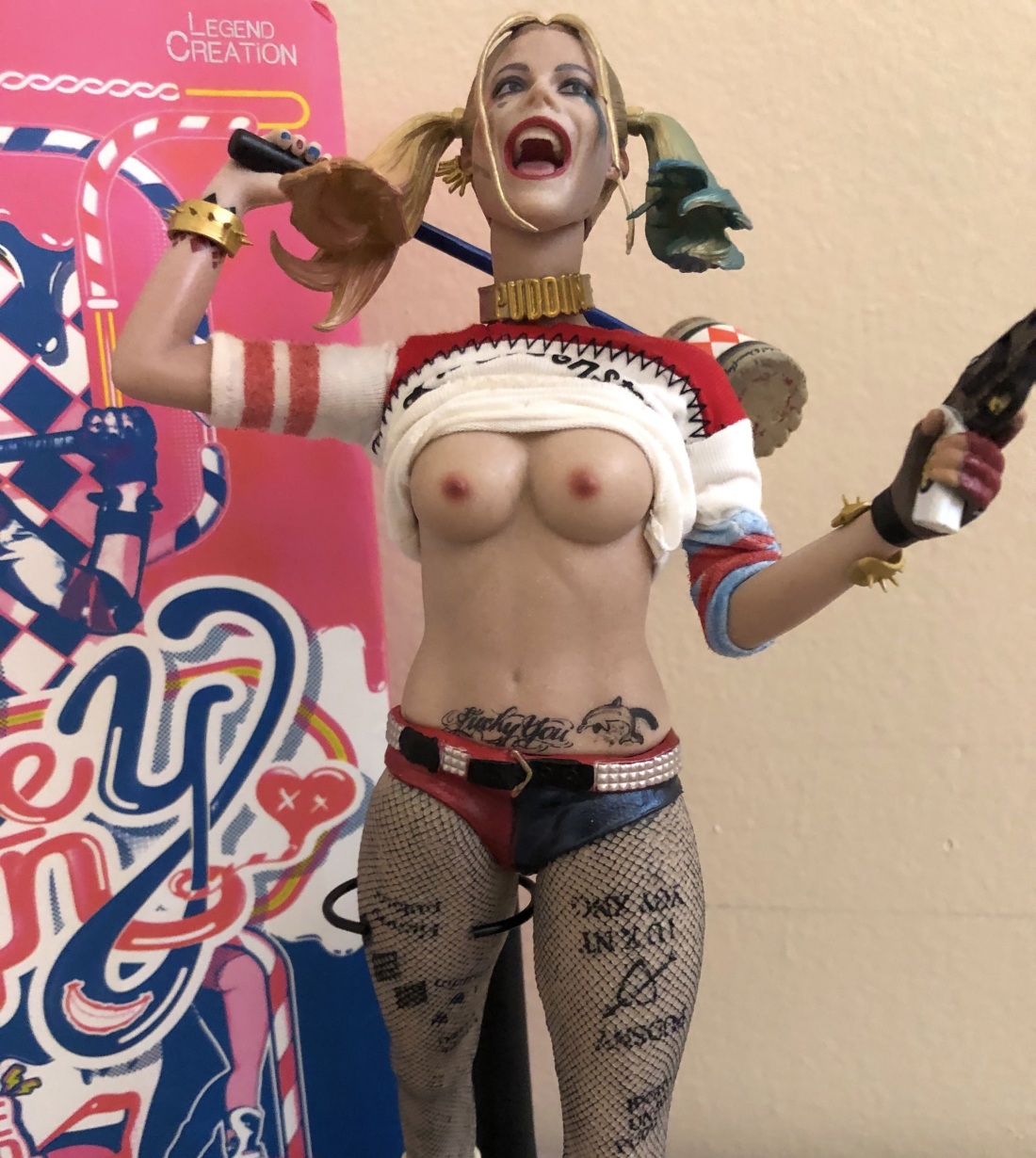 Голая Харли Харли Квин 2 д