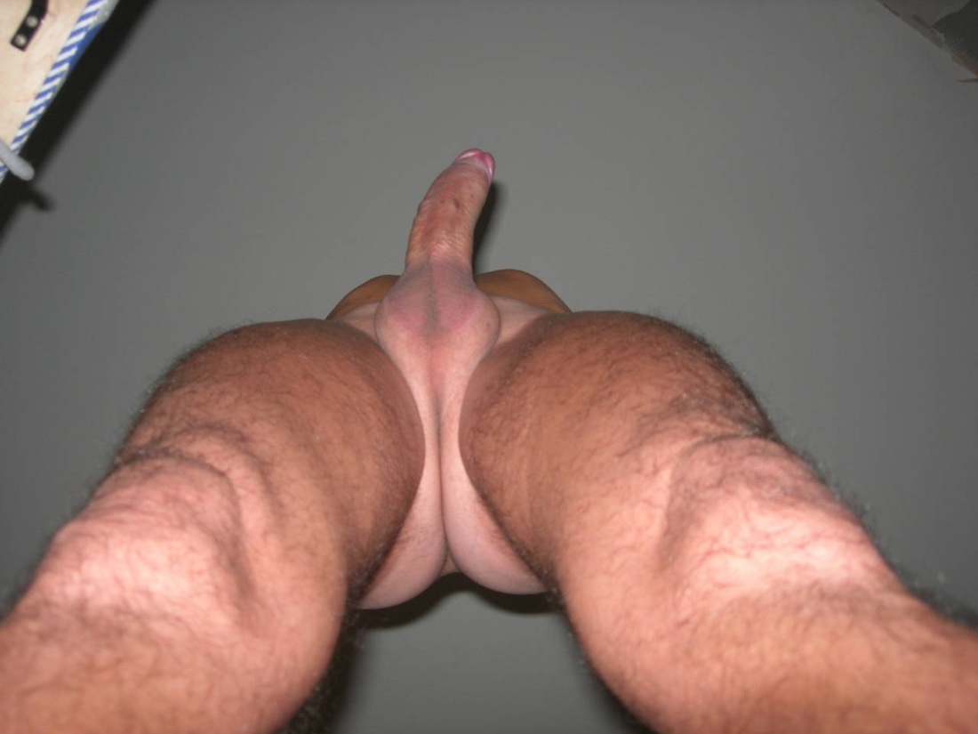 Красивый волосатый пенис