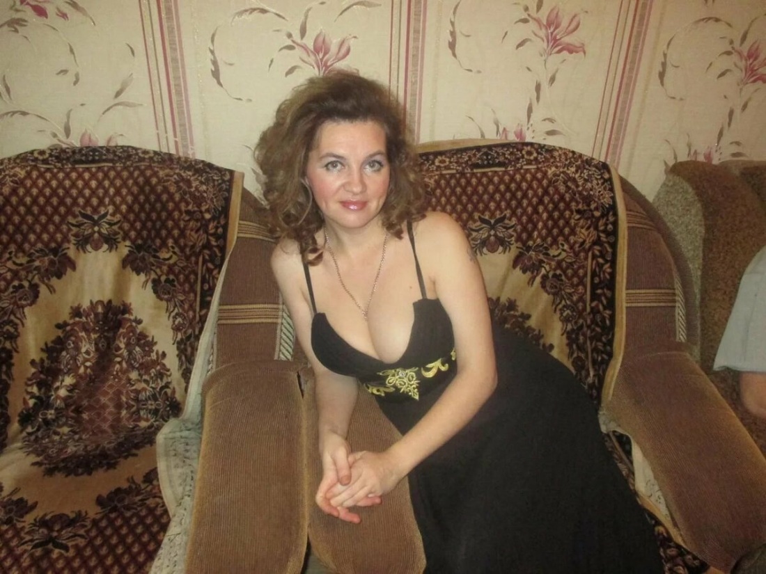 Русская женщина дома