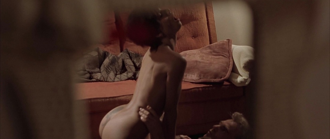 Холли Берри в фильме бал монстров nude