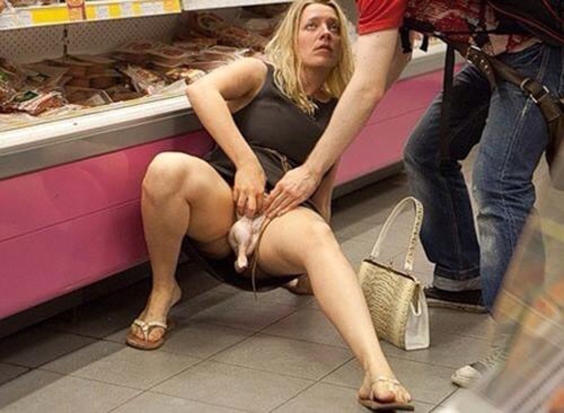 Засунула курицу в вагину