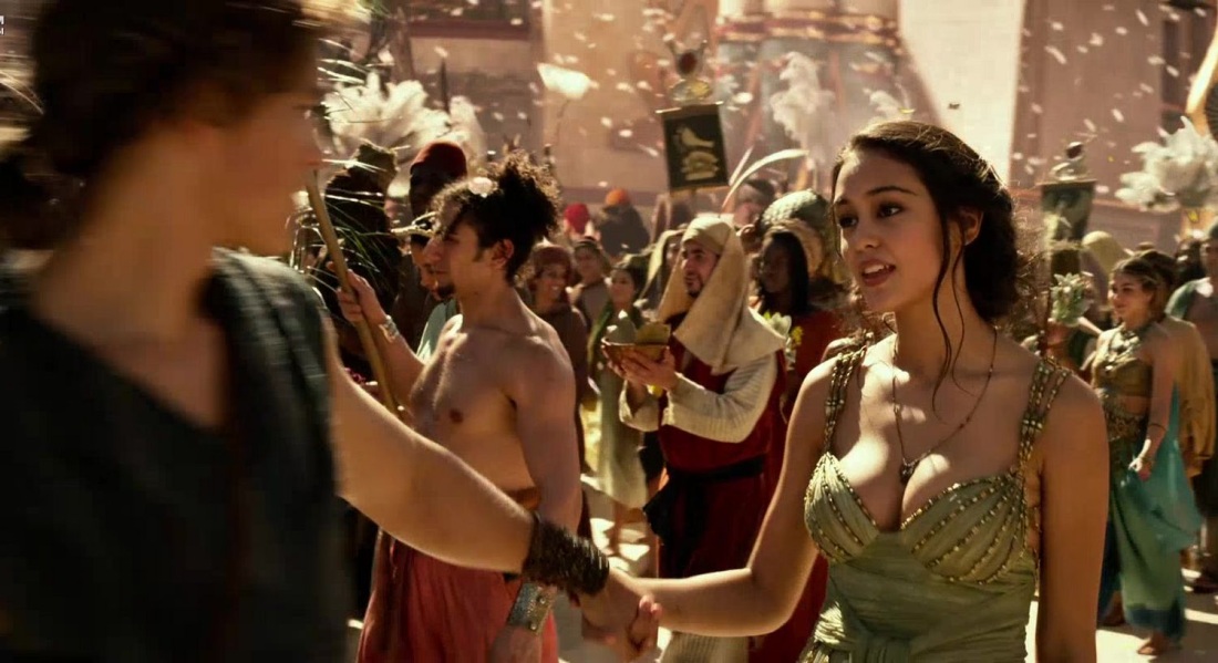 Кортни Джейн Итон голая