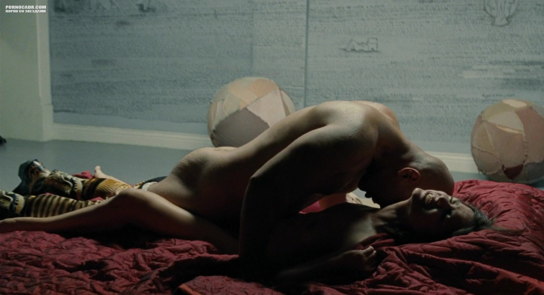 Голая Елена Анайя кожа в которой я живу