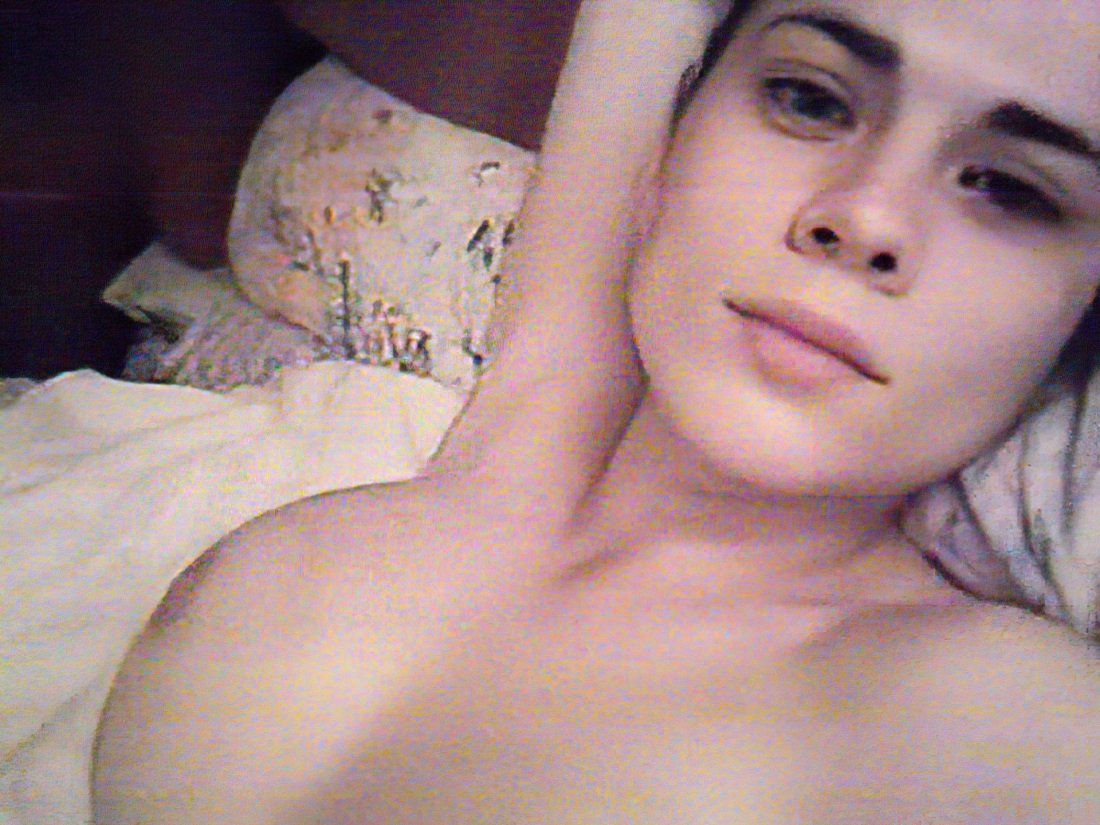 Хейли Этвелл голая фейки