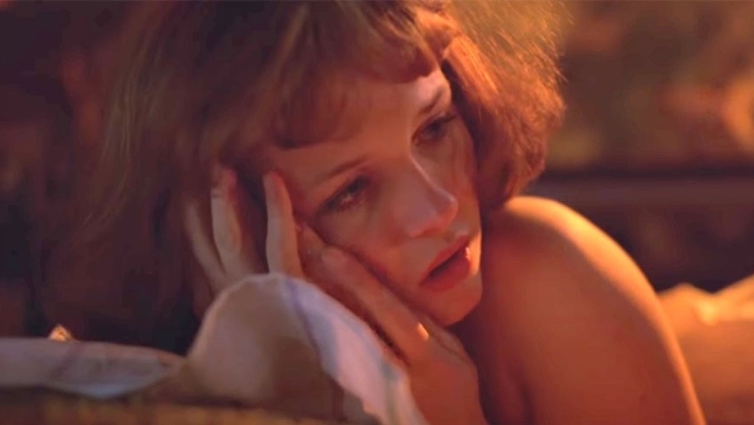 Анна Казючиц в фильме Юленька