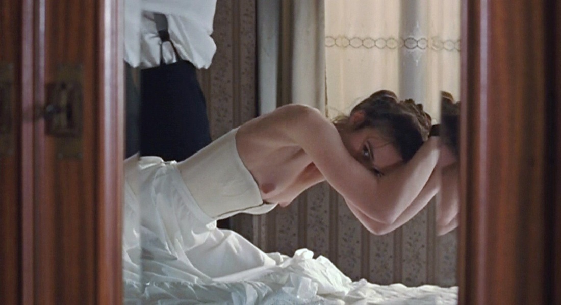 Яма Кира Найтли сцена