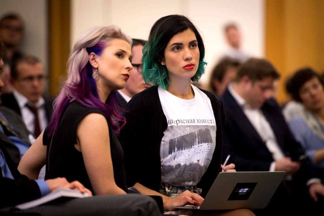 Александра ребенок в сериале школа