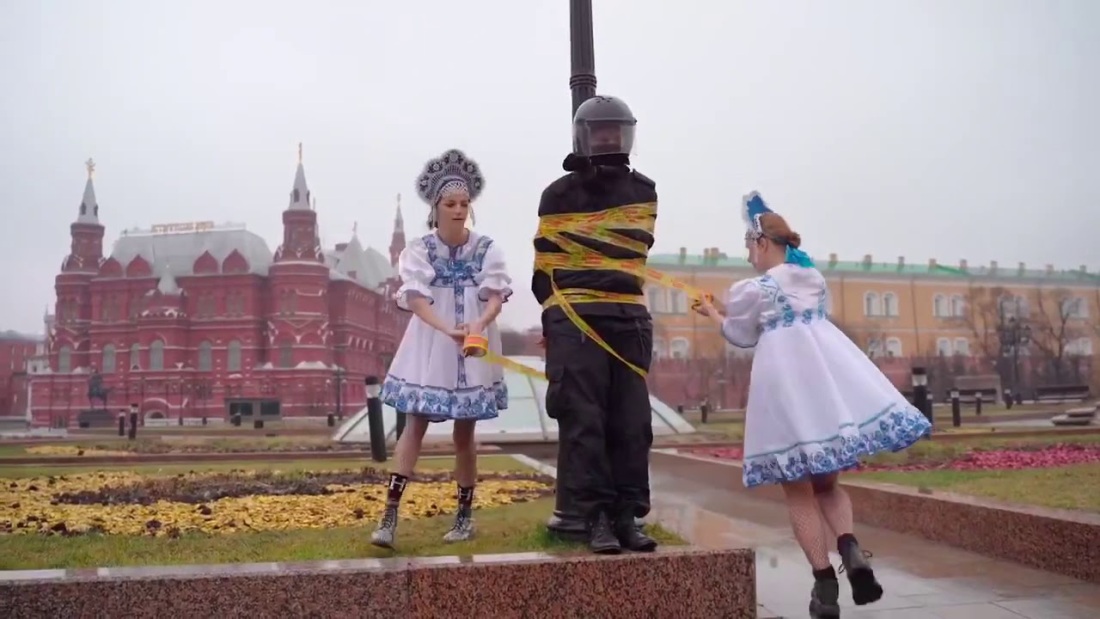 Надежда Толоконникова губы