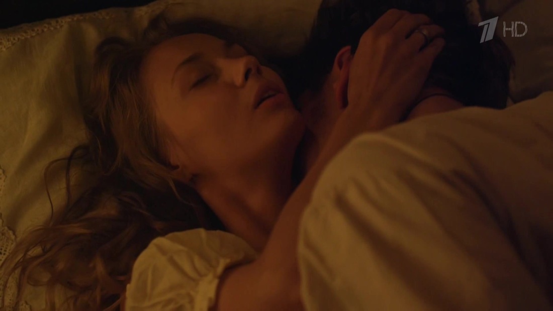 Кэтрин Хейгл постельные сцены