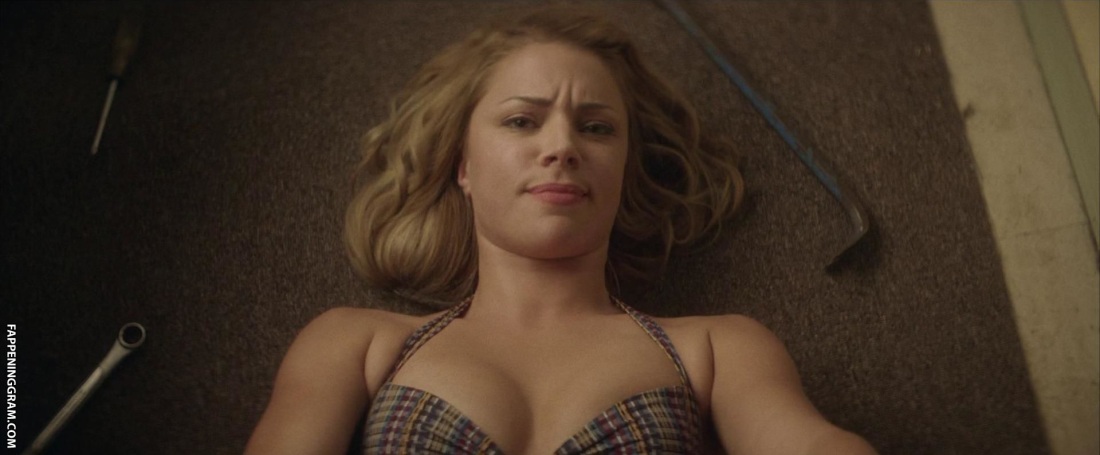 Карина Андоленко грудь