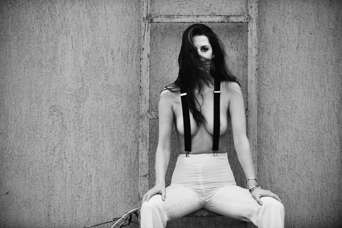 Мисстресса Маделина голая