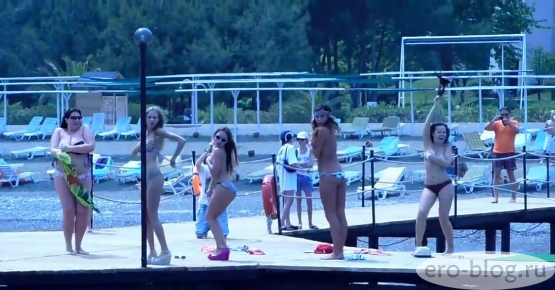 Лифчик из капусты