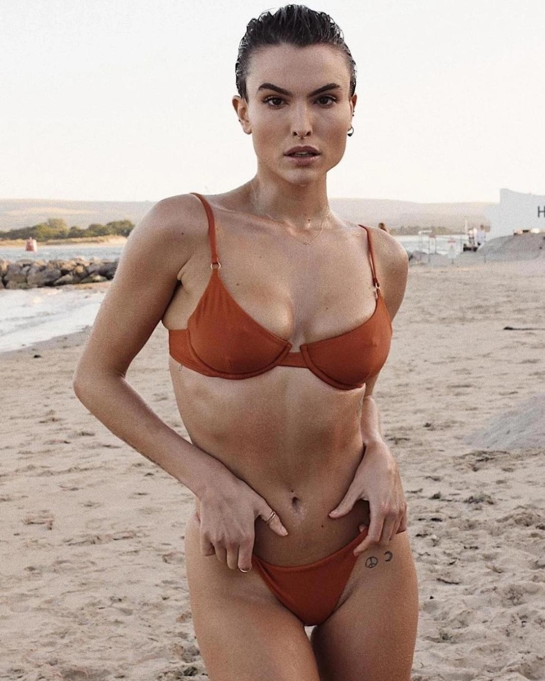 Бекки Адамс модель