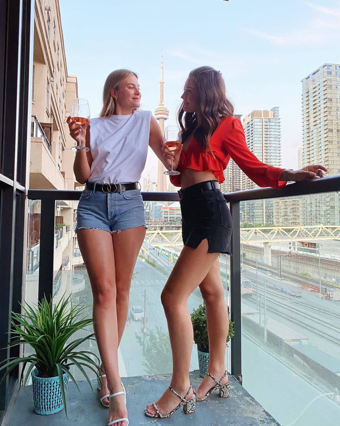 Тиера Сковбай Legs